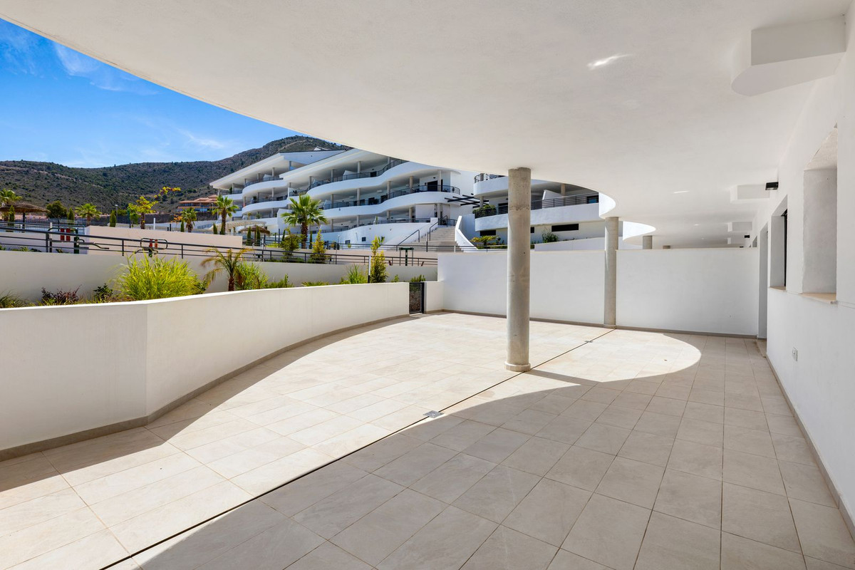 3 Bed Apartment for sale in Benalmadena Costa Del Sol, Málaga, Spain