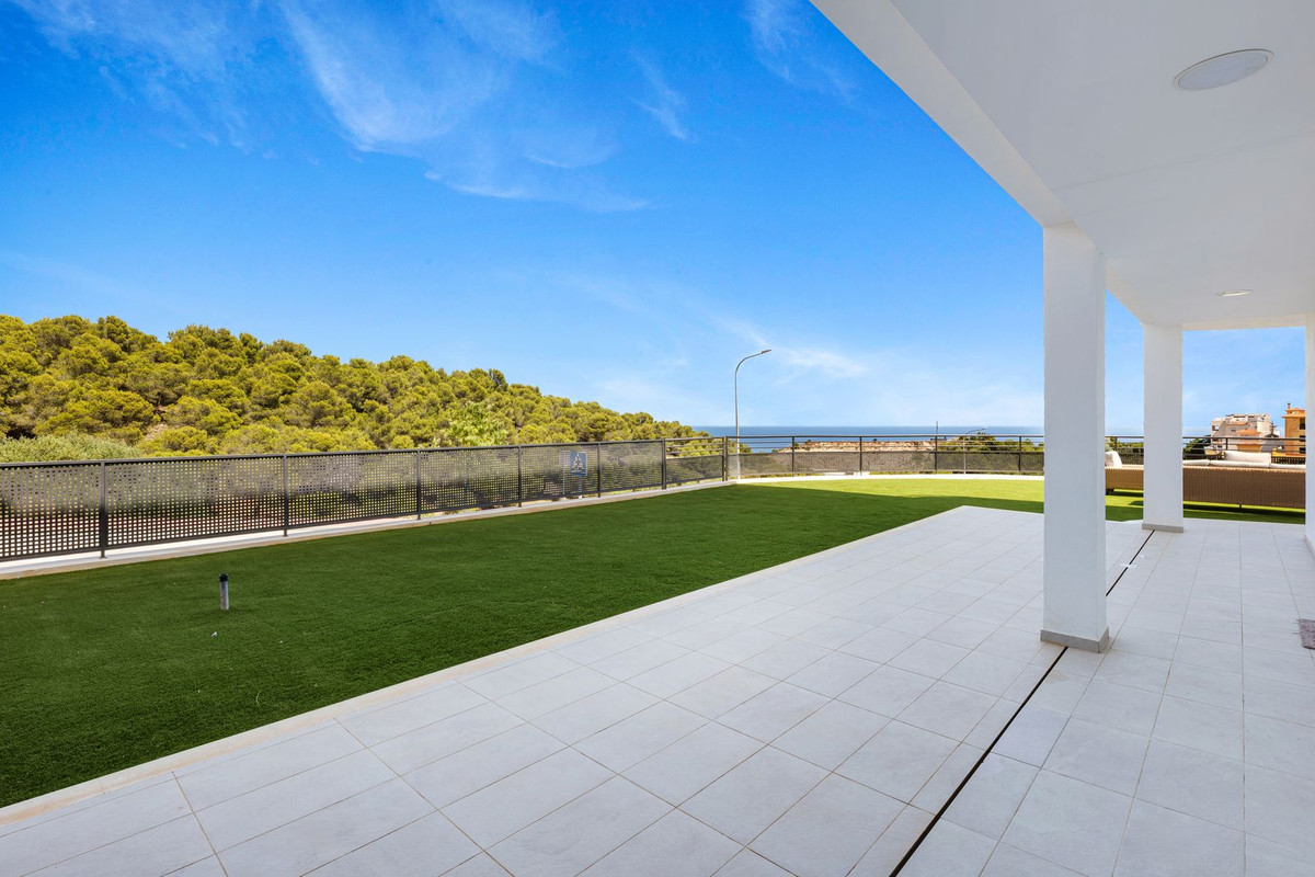 3 Bed Apartment for sale in Benalmadena Costa Del Sol, Málaga, Spain