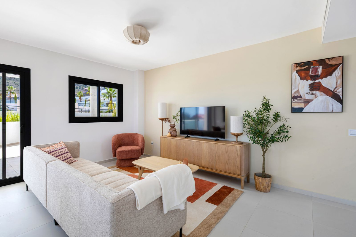 3 Bed Apartment for sale in Benalmadena Costa Del Sol, Málaga, Spain