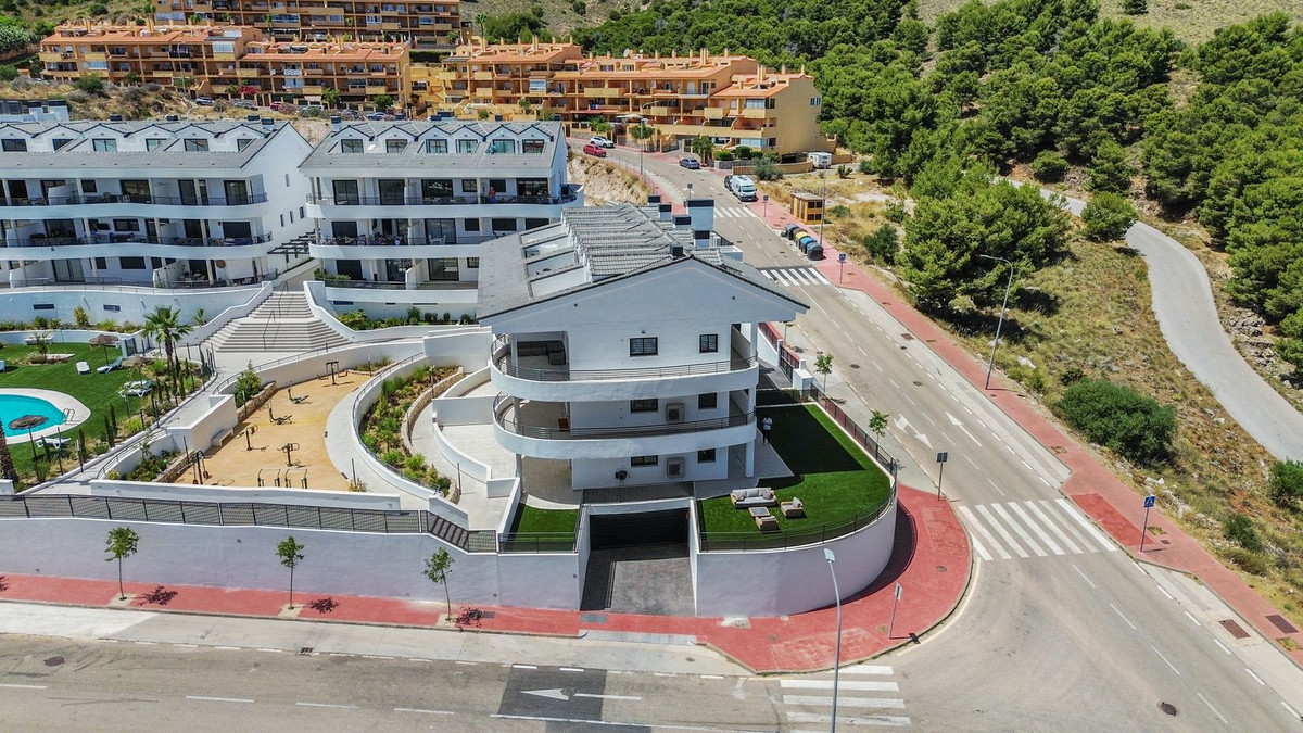 3 Bed Apartment for sale in Benalmadena Costa Del Sol, Málaga, Spain