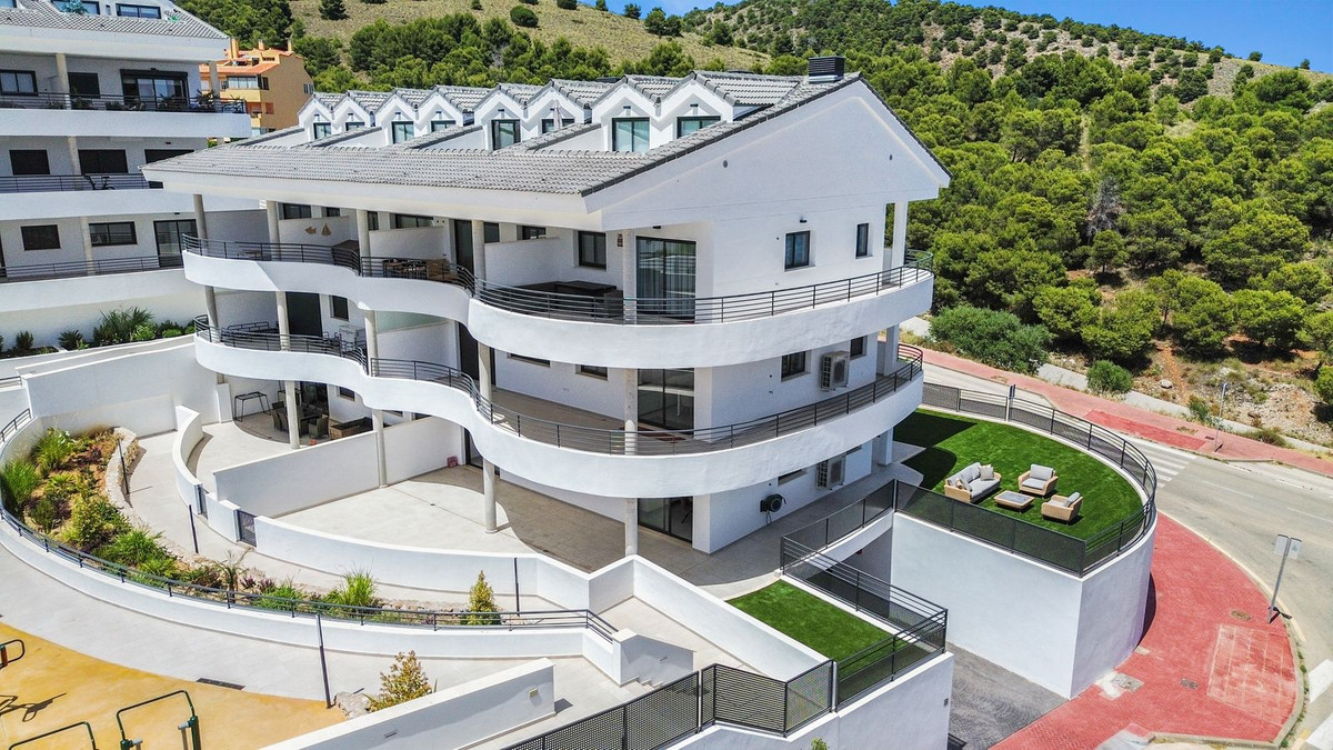 3 Bed Apartment for sale in Benalmadena Costa Del Sol, Málaga, Spain