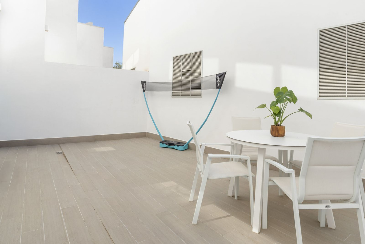 4 Bed Townhouse for sale in Estepona Costa Del Sol, Málaga, Spain