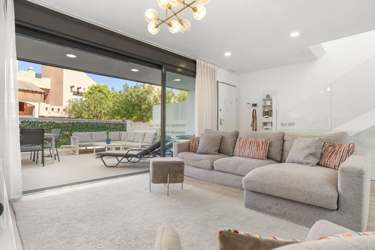 4 Bed Townhouse for sale in Estepona Costa Del Sol, Málaga, Spain