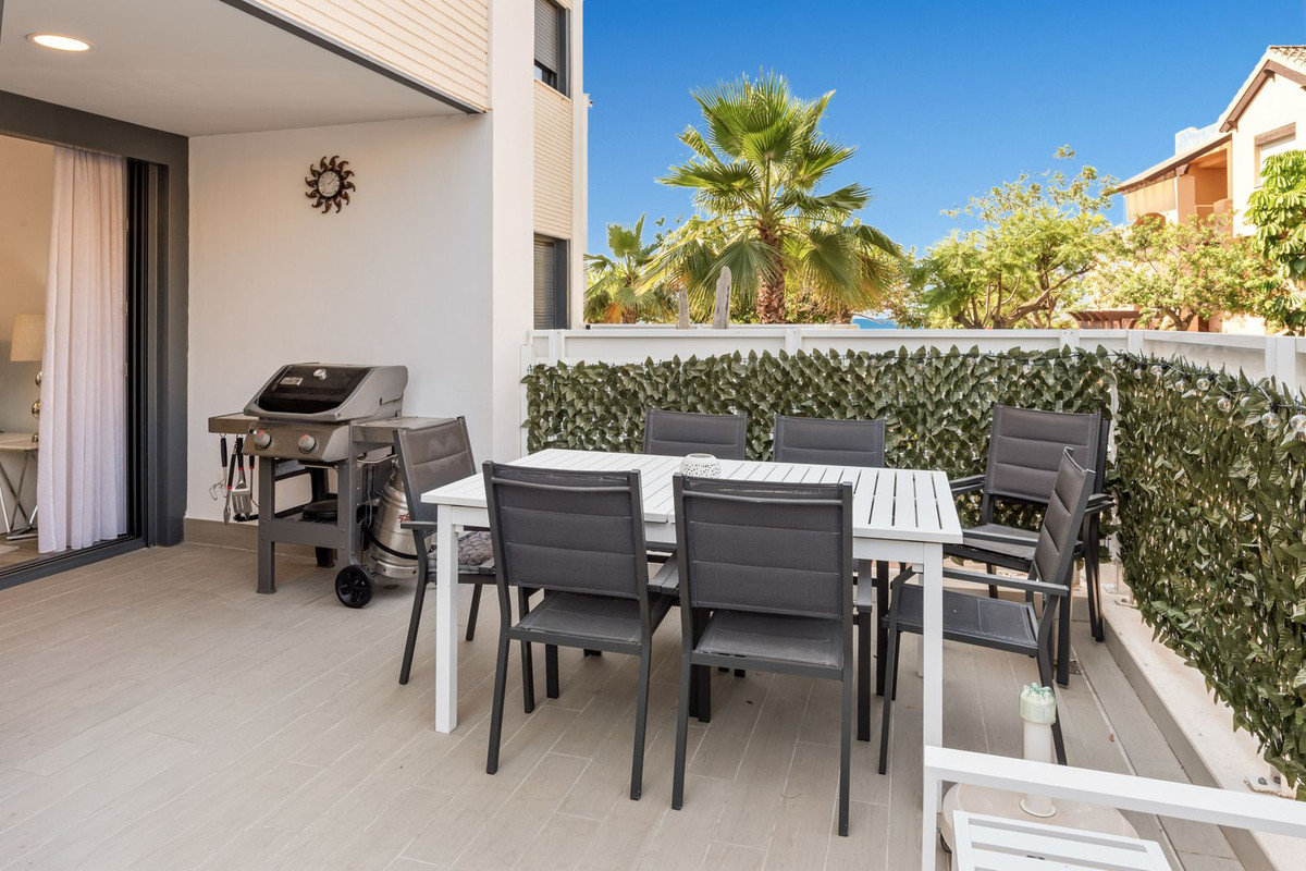 4 Bed Townhouse for sale in Estepona Costa Del Sol, Málaga, Spain