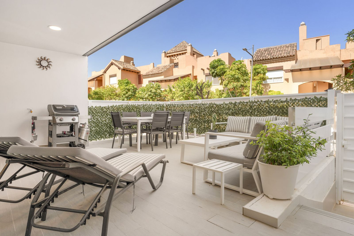 4 Bed Townhouse for sale in Estepona Costa Del Sol, Málaga, Spain