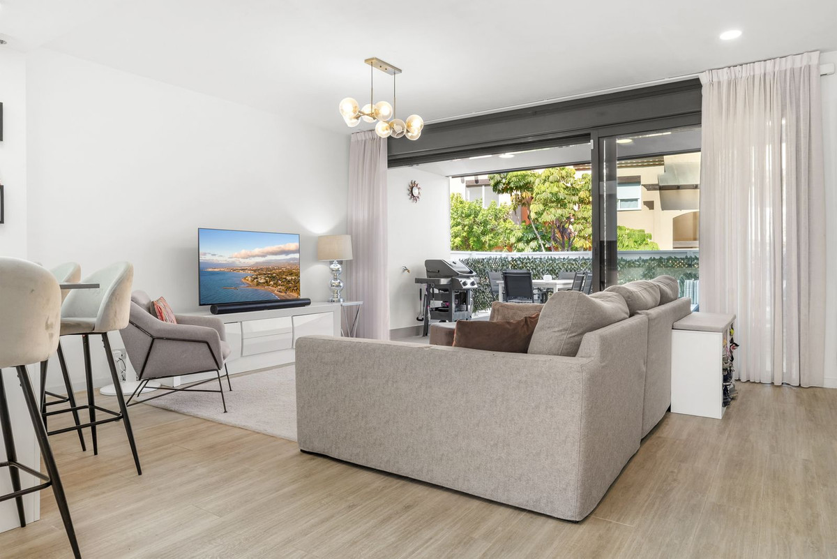 4 Bed Townhouse for sale in Estepona Costa Del Sol, Málaga, Spain