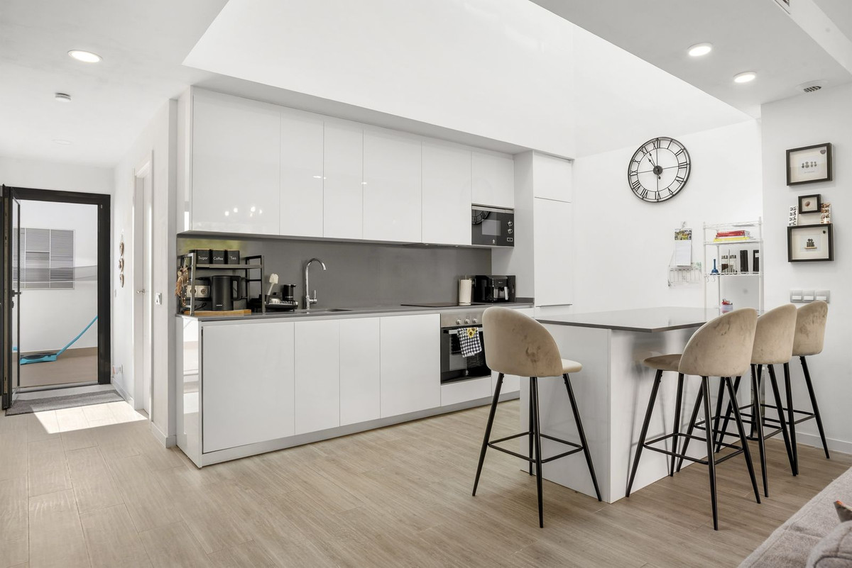 4 Bed Townhouse for sale in Estepona Costa Del Sol, Málaga, Spain