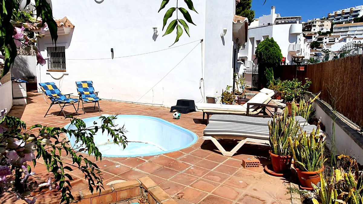 4 Bed Townhouse for sale in Torreblanca Costa Del Sol, Málaga, Spain