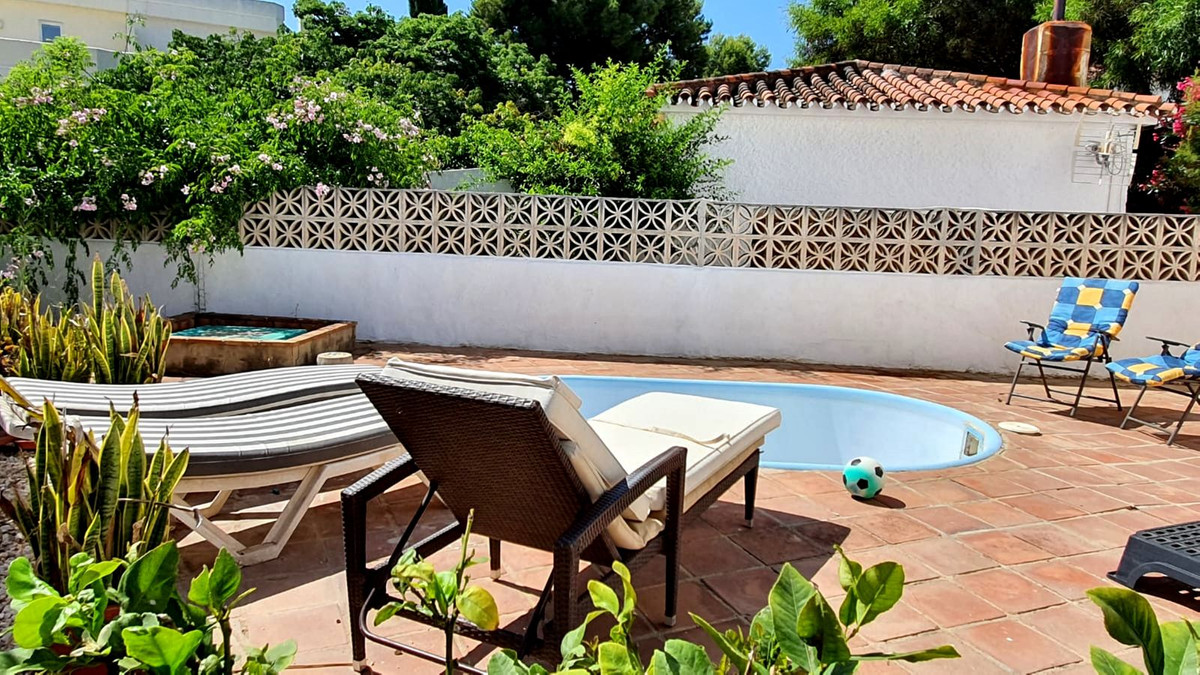 4 Bed Townhouse for sale in Torreblanca Costa Del Sol, Málaga, Spain