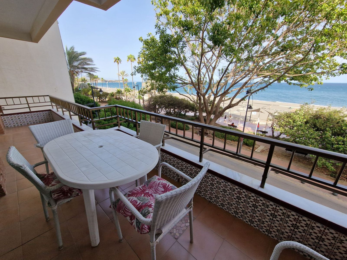 2 Bed Apartment for sale in Estepona Costa Del Sol, Málaga, Spain