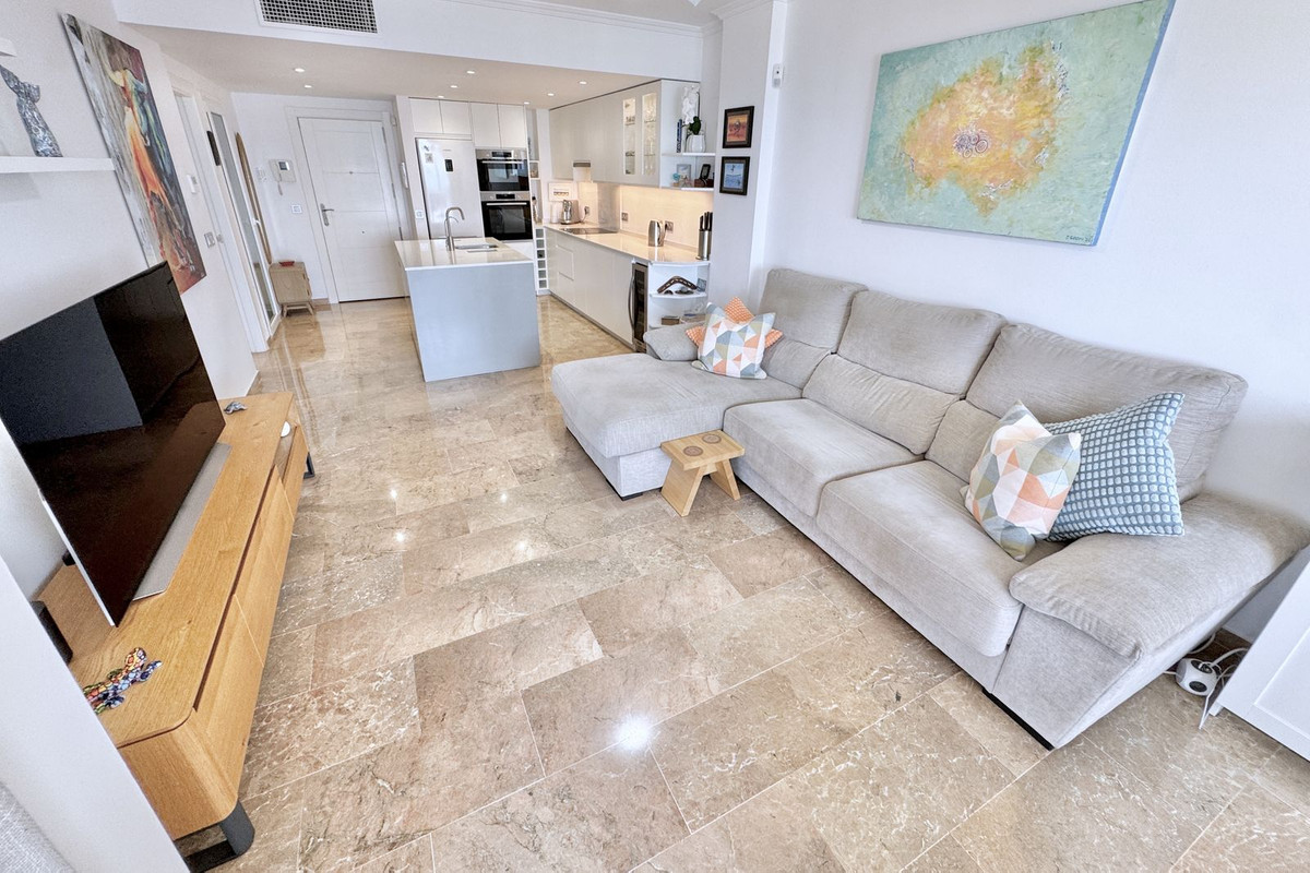 2 Bed Apartment for sale in Calahonda Costa Del Sol, Málaga, Spain