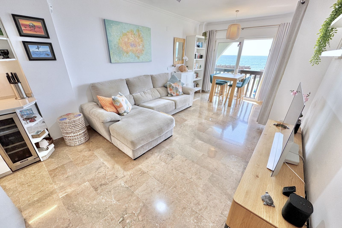 2 Bed Apartment for sale in Calahonda Costa Del Sol, Málaga, Spain