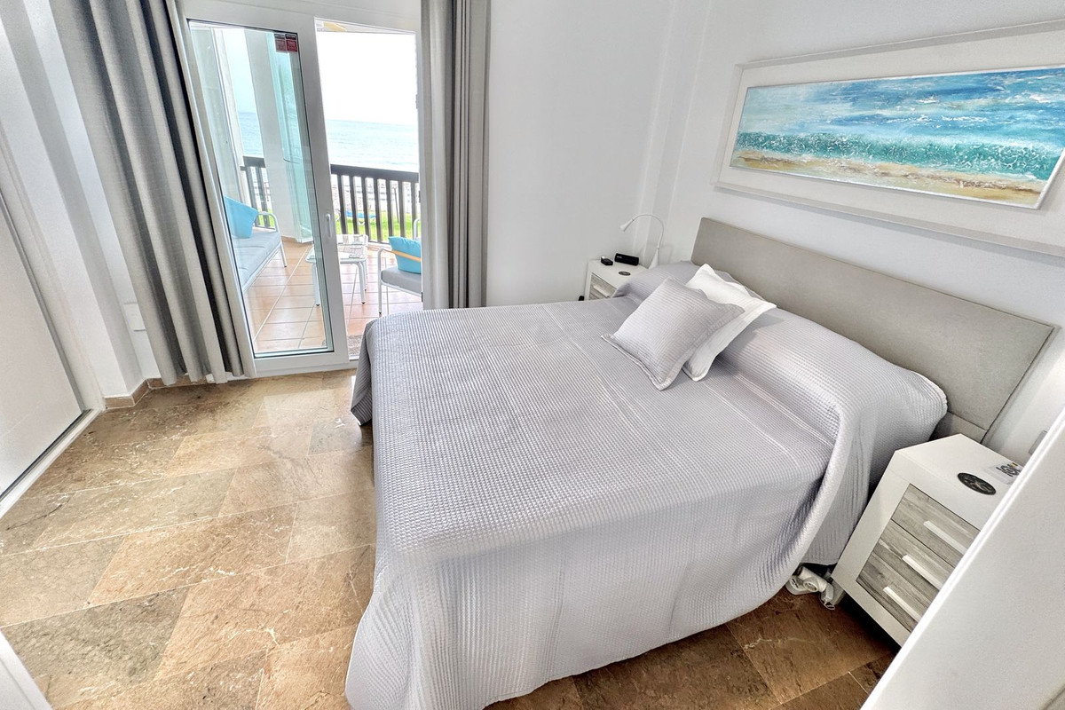 2 Bed Apartment for sale in Calahonda Costa Del Sol, Málaga, Spain