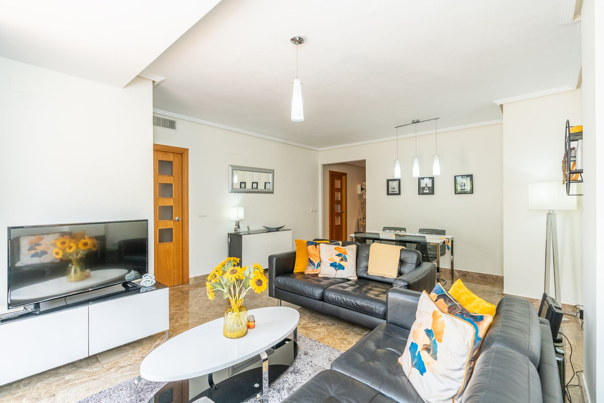 2 Bed Apartment for sale in Selwo Costa Del Sol, Málaga, Spain
