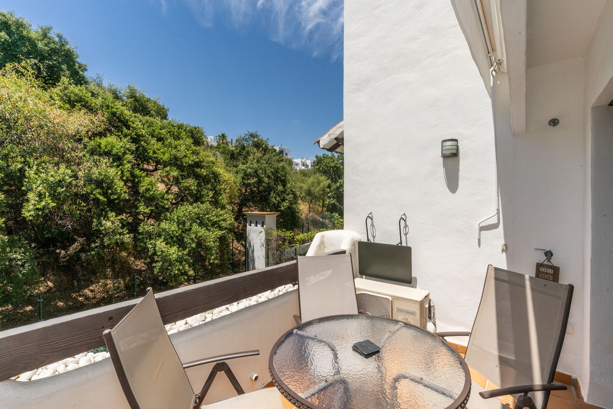 2 Bed Apartment for sale in Selwo Costa Del Sol, Málaga, Spain