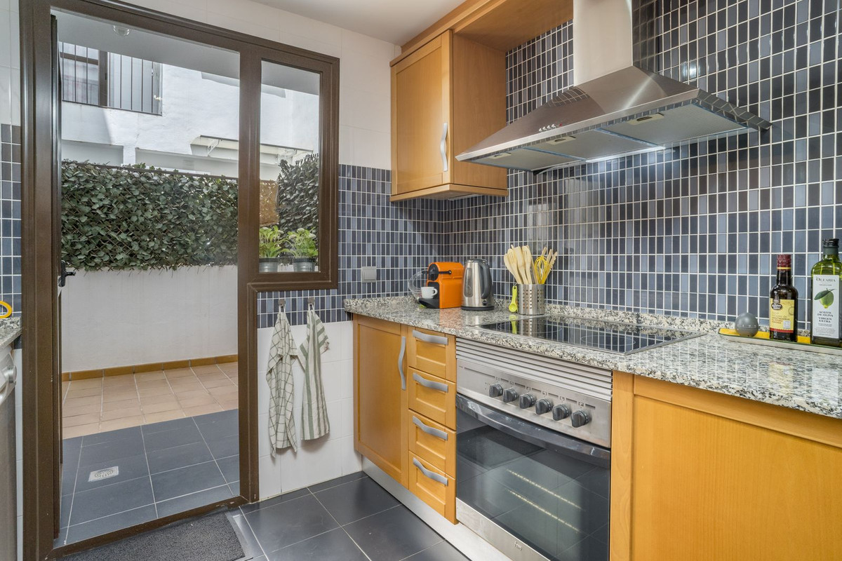 2 Bed Apartment for sale in Estepona Costa Del Sol, Málaga, Spain