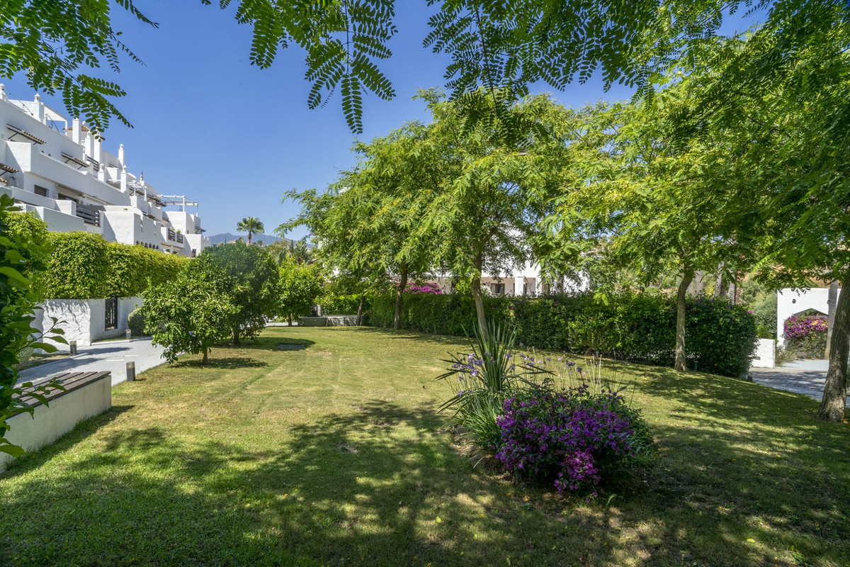2 Bed Apartment for sale in Estepona Costa Del Sol, Málaga, Spain
