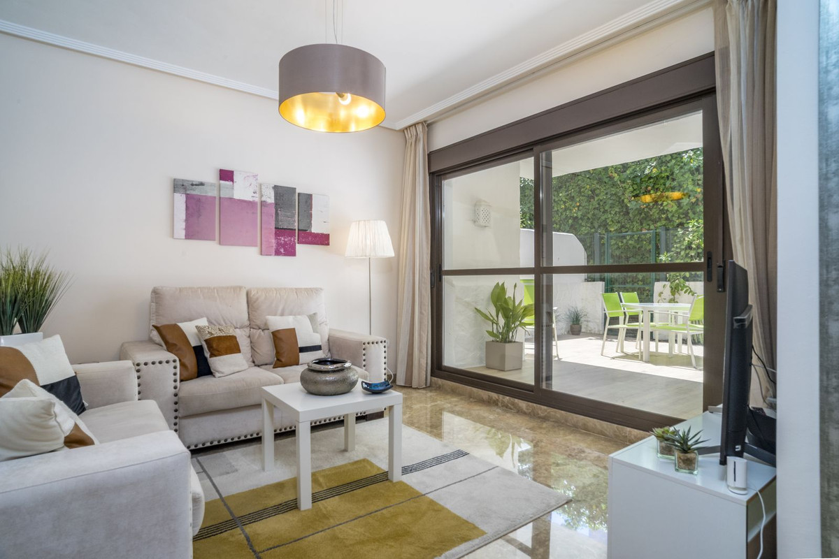 2 Bed Apartment for sale in Estepona Costa Del Sol, Málaga, Spain