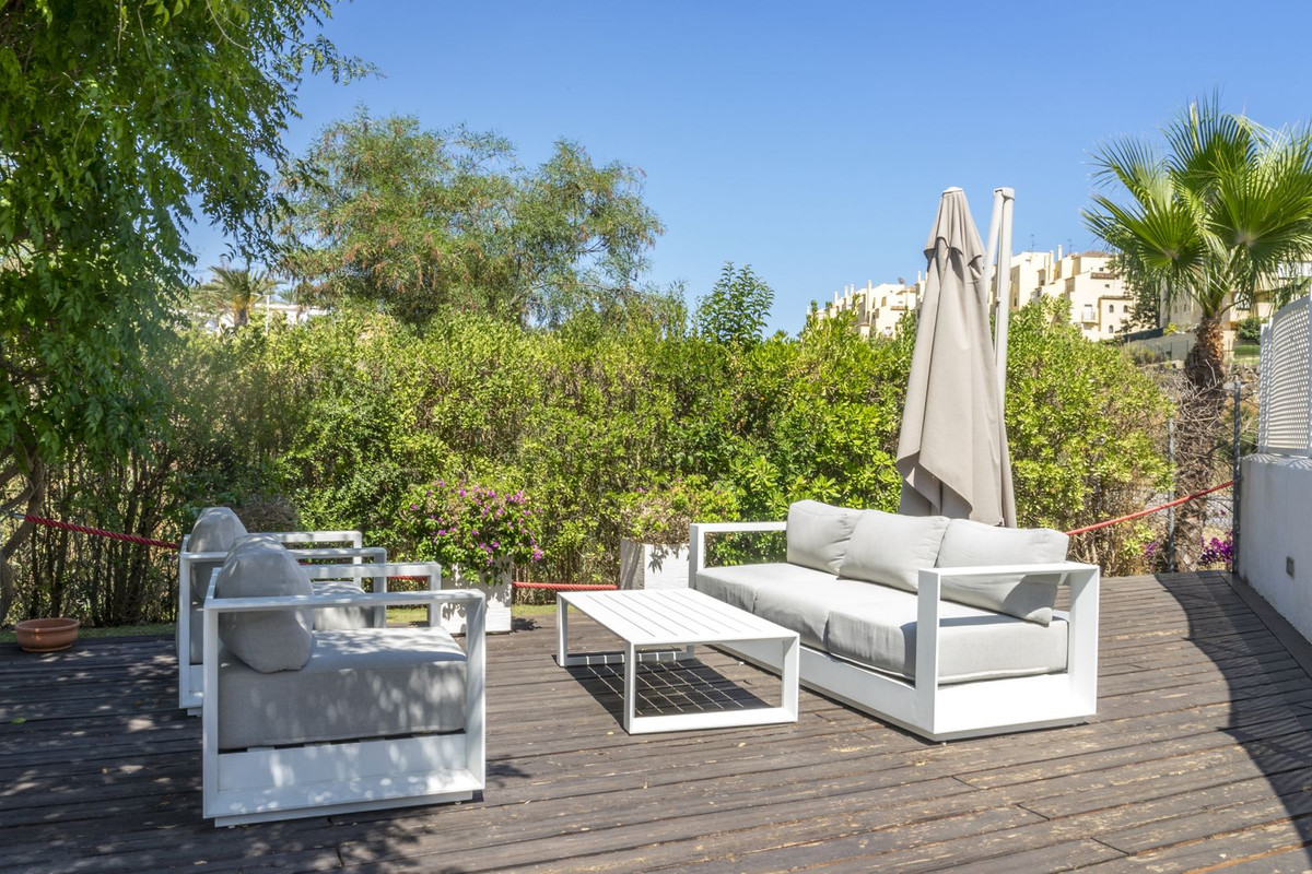 2 Bed Apartment for sale in Estepona Costa Del Sol, Málaga, Spain
