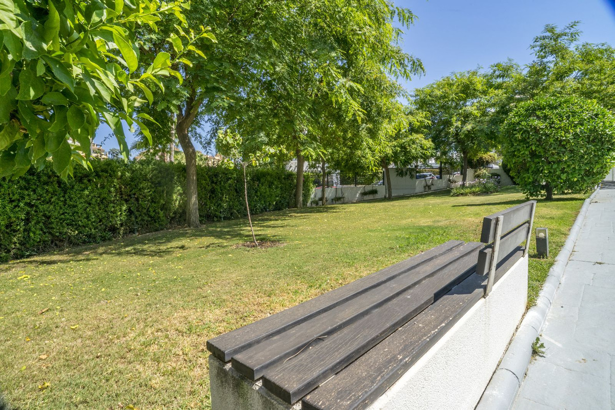 2 Bed Apartment for sale in Estepona Costa Del Sol, Málaga, Spain
