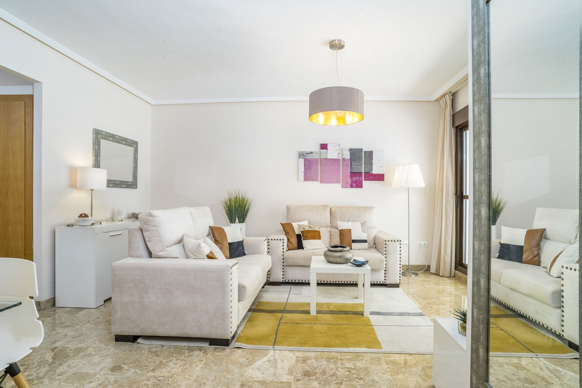 2 Bed Apartment for sale in Estepona Costa Del Sol, Málaga, Spain