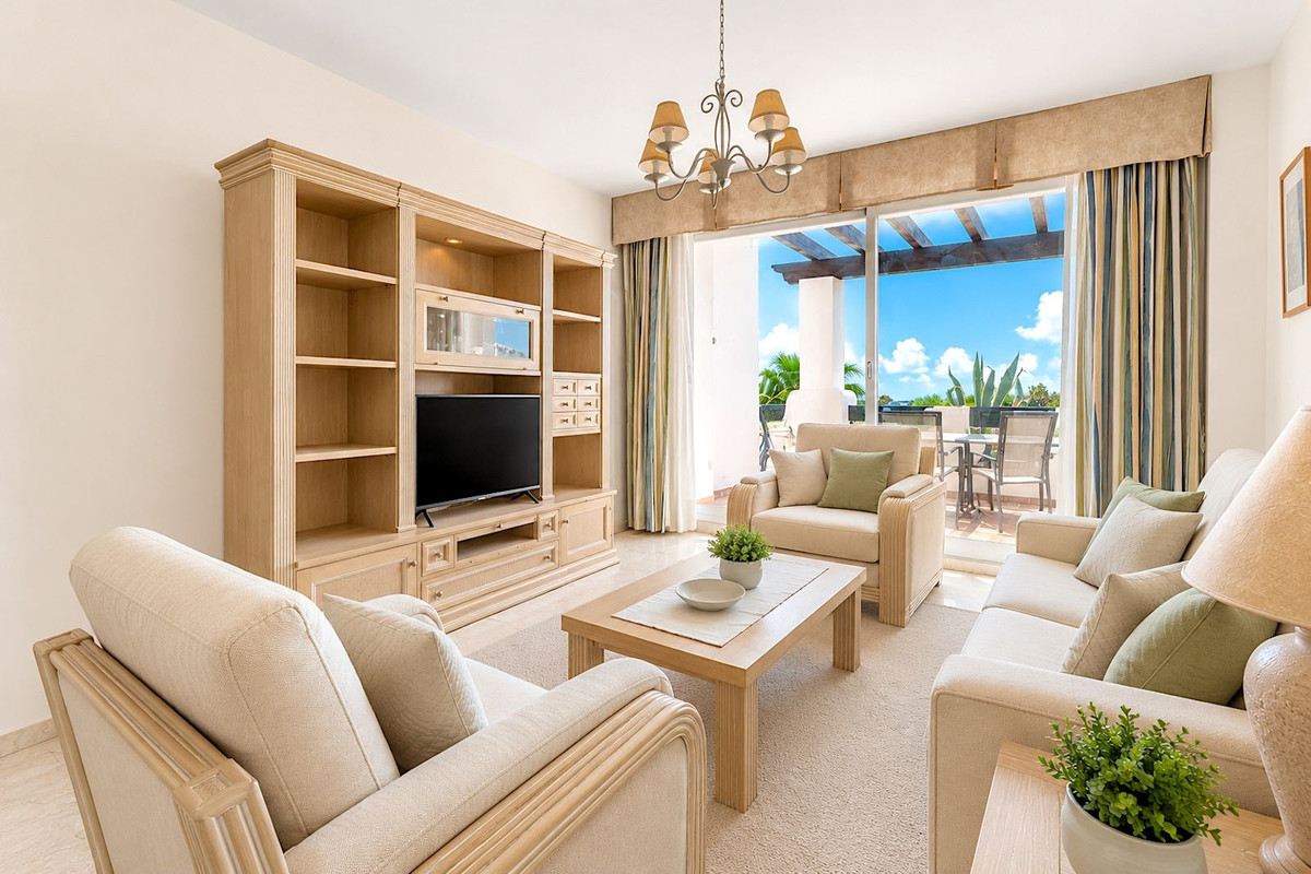 3 Bed Apartment for sale in Calahonda Costa Del Sol, Málaga, Spain