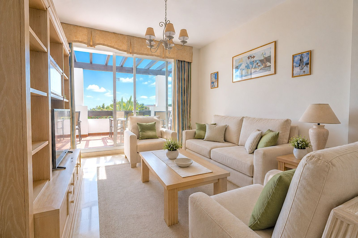 3 Bed Apartment for sale in Calahonda Costa Del Sol, Málaga, Spain