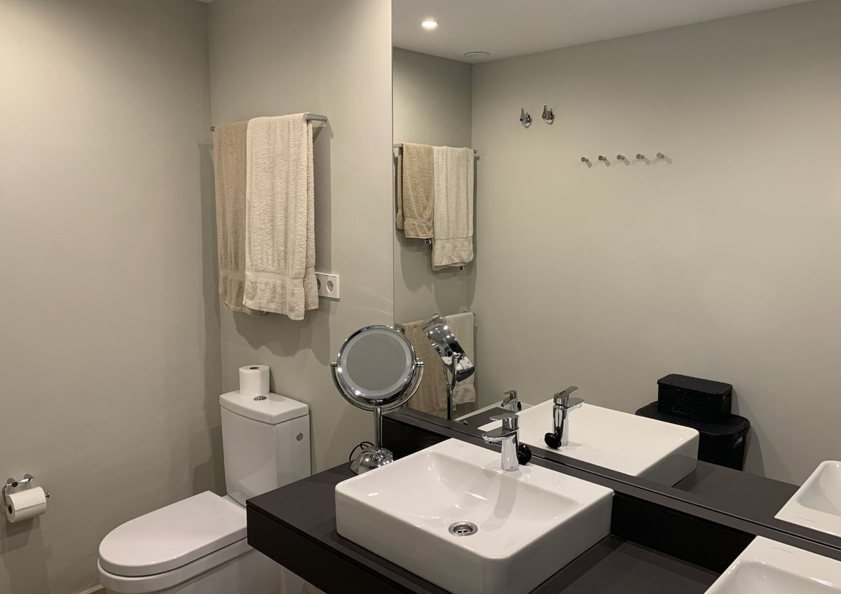 Se vende Apartamento Planta Baja de 2 dormitorios en Costa Del Sol, Málaga, España