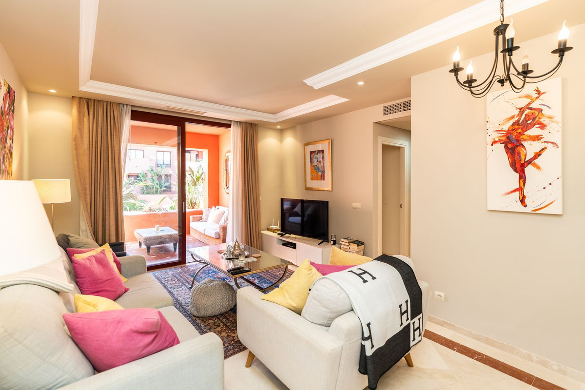 Se vende Apartamento Planta Media de 3 dormitorios en Costa Del Sol, Málaga, España