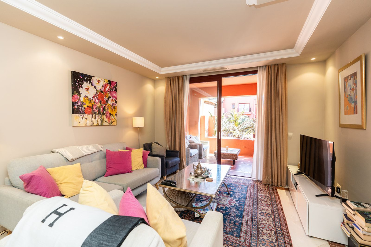 Se vende Apartamento Planta Media de 3 dormitorios en Costa Del Sol, Málaga, España