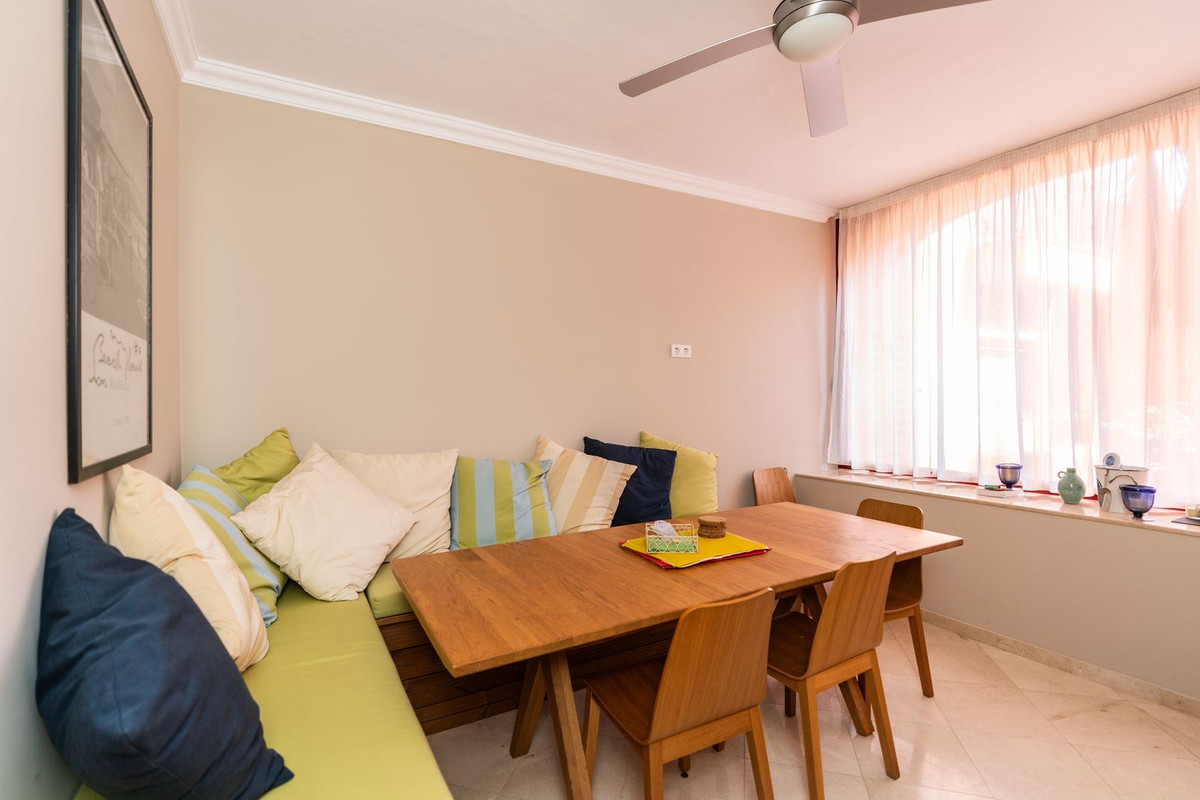 Se vende Apartamento Planta Media de 3 dormitorios en Costa Del Sol, Málaga, España