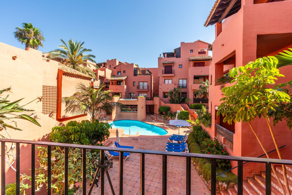 Se vende Apartamento Planta Media de 3 dormitorios en Costa Del Sol, Málaga, España