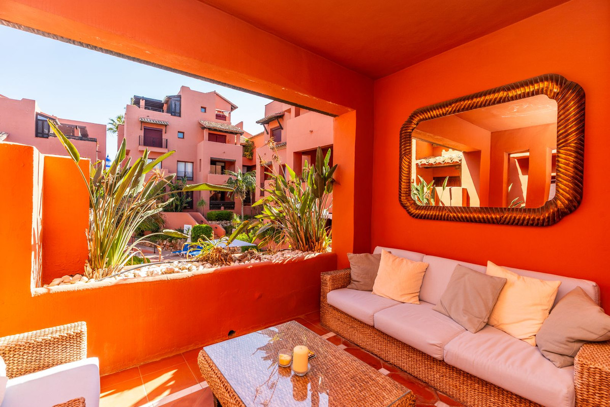 Se vende Apartamento Planta Media de 3 dormitorios en Costa Del Sol, Málaga, España