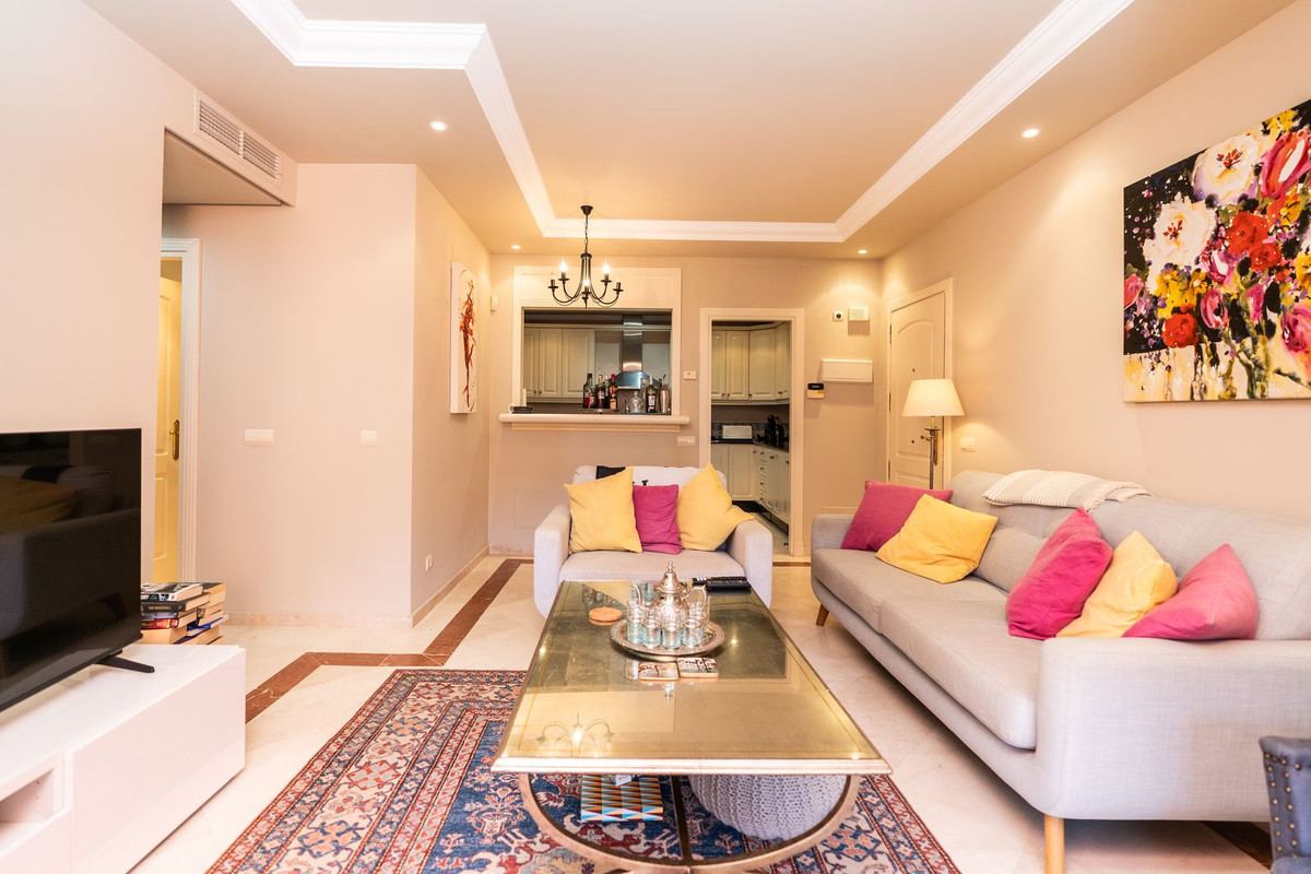 Se vende Apartamento Planta Media de 3 dormitorios en Costa Del Sol, Málaga, España