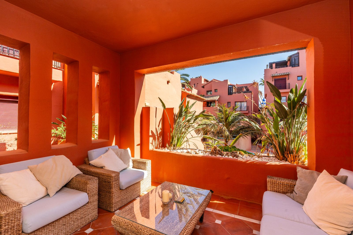 Se vende Apartamento Planta Media de 3 dormitorios en Costa Del Sol, Málaga, España