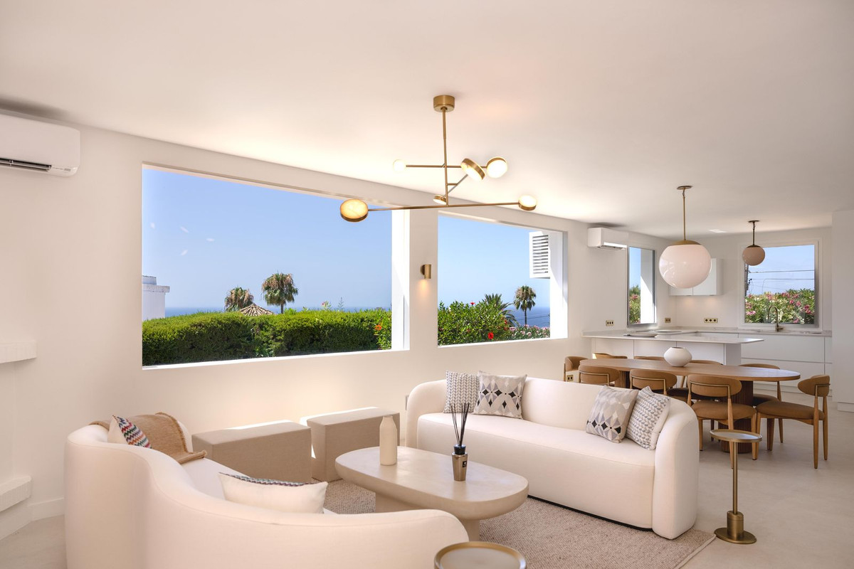 4 Bed Townhouse for sale in Elviria Costa Del Sol, Málaga, Spain