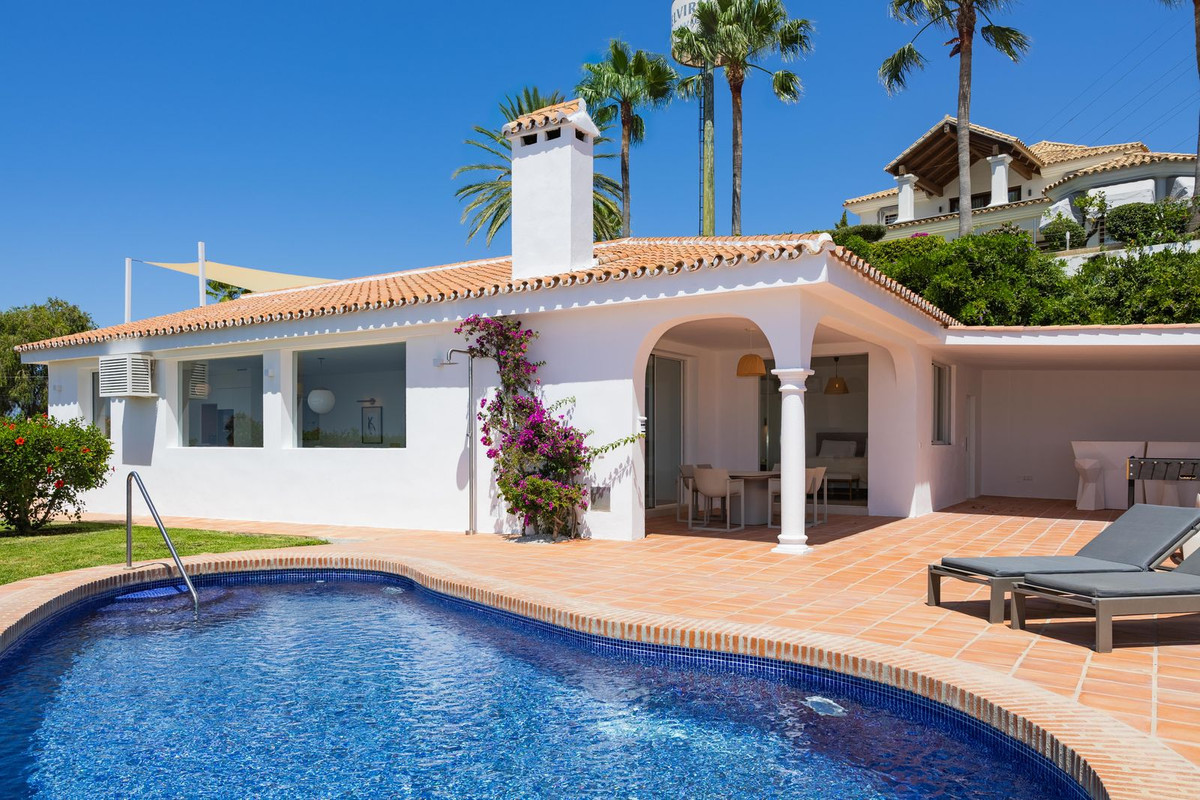 4 Bed Townhouse for sale in Elviria Costa Del Sol, Málaga, Spain