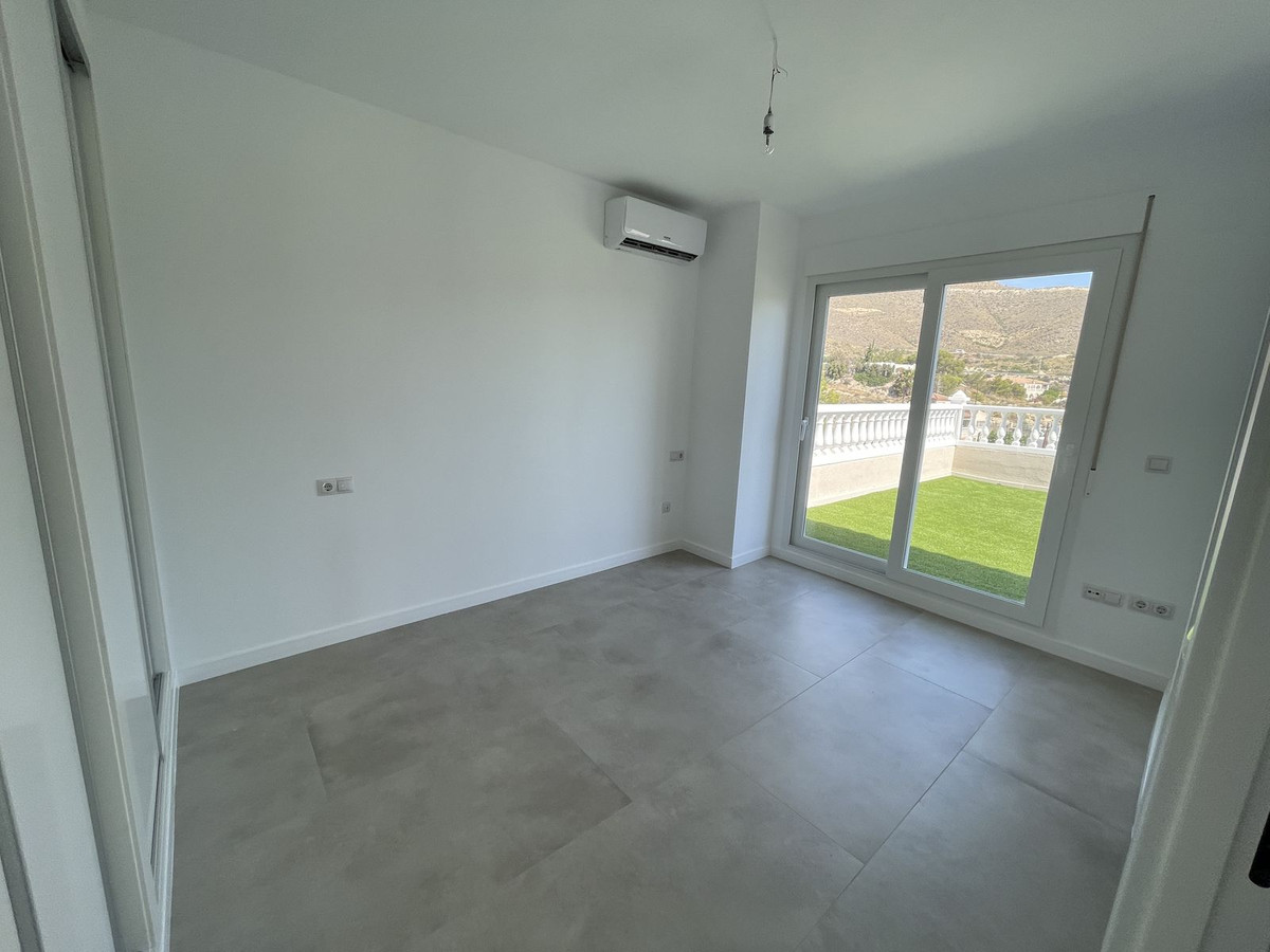 3 Bed Townhouse for sale in El Campello Costa Blanca, Alicante, Spain
