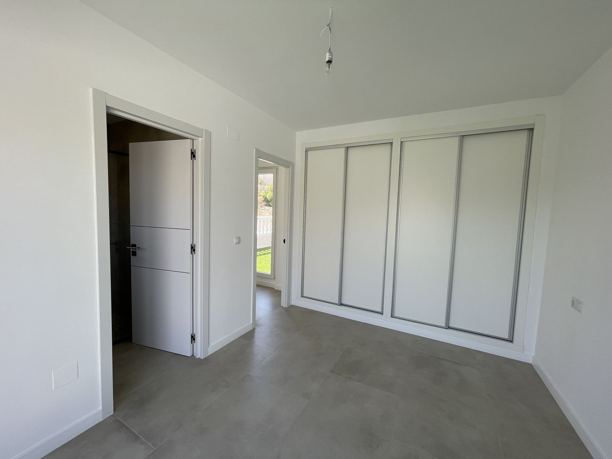 3 Bed Townhouse for sale in El Campello Costa Blanca, Alicante, Spain