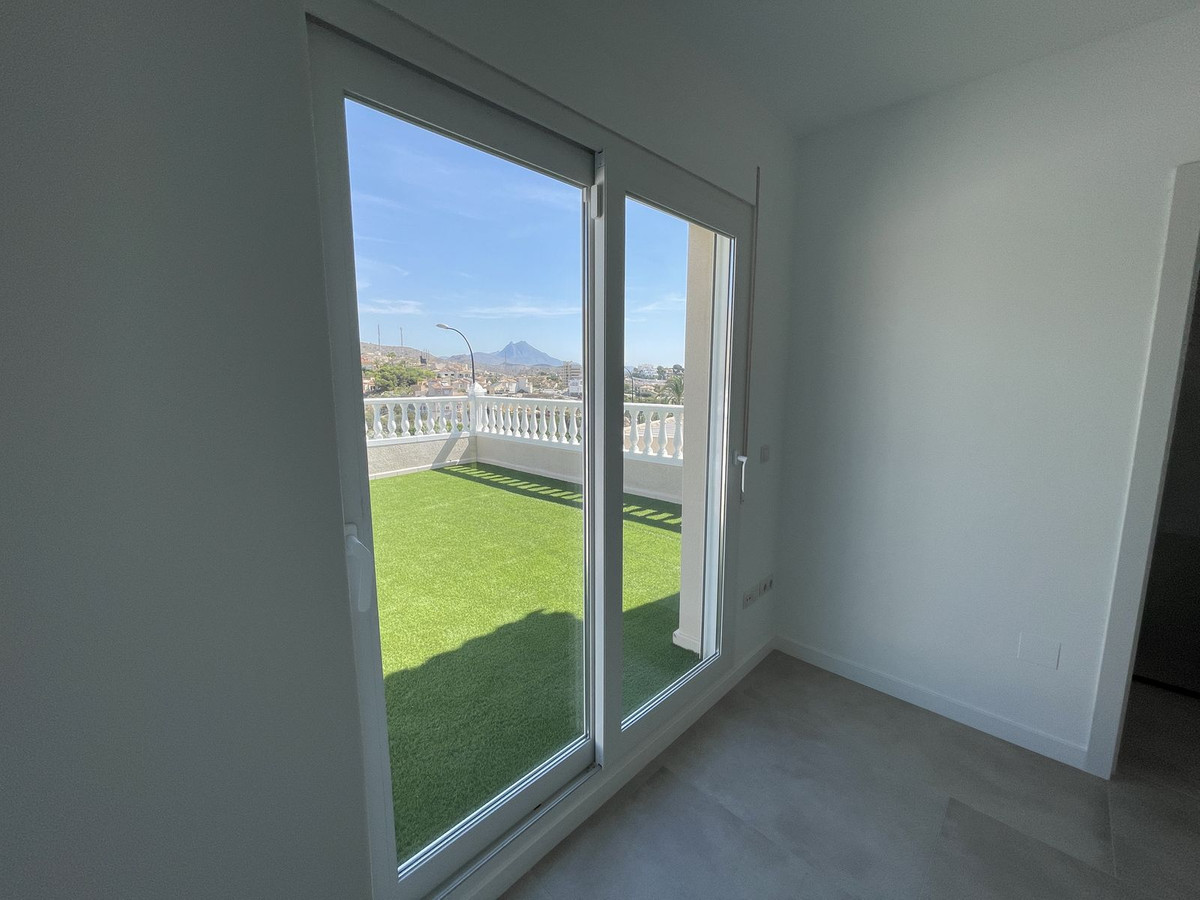3 Bed Townhouse for sale in El Campello Costa Blanca, Alicante, Spain