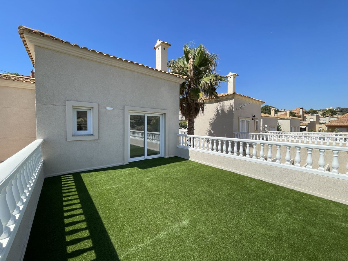 3 Bed Townhouse for sale in El Campello Costa Blanca, Alicante, Spain