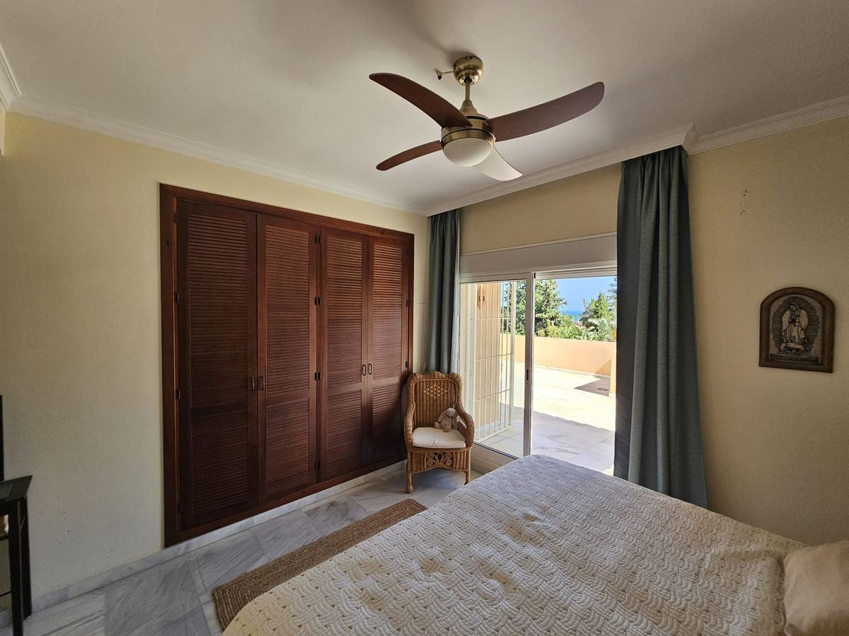 5 Bed Townhouse for sale in Nueva Andalucía Costa Del Sol, Málaga, Spain