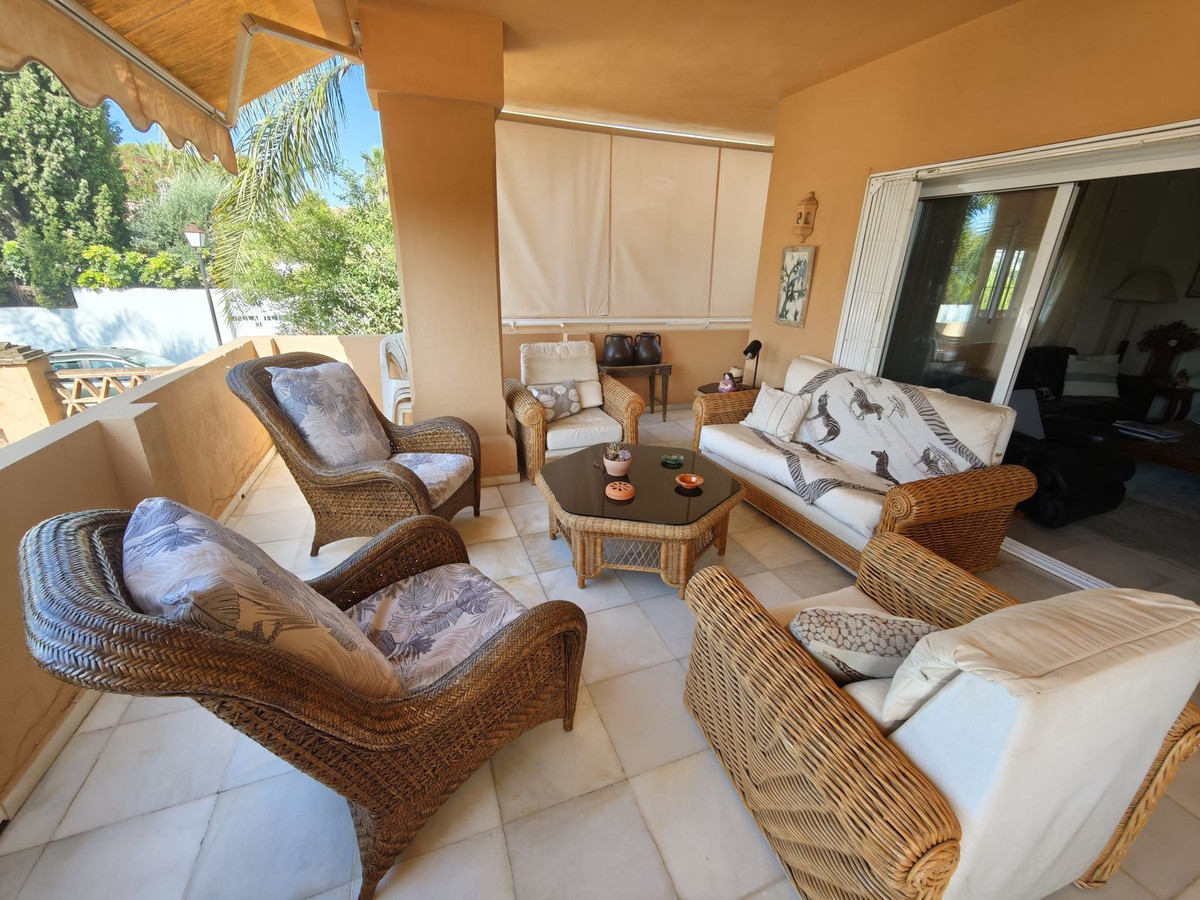 5 Bed Townhouse for sale in Nueva Andalucía Costa Del Sol, Málaga, Spain