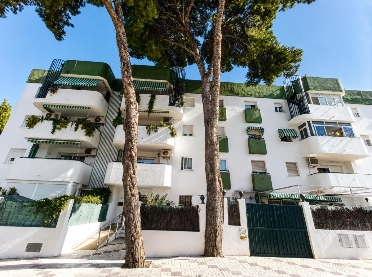2 Bed Apartment for sale in Torremolinos Centro Costa Del Sol, Málaga, Spain