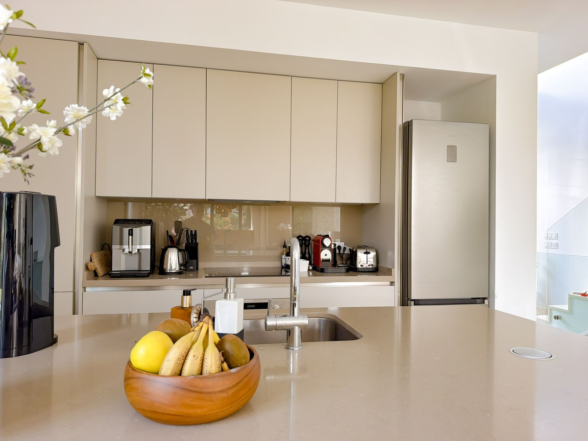 5 Bed Townhouse for sale in Cabopino Costa Del Sol, Málaga, Spain
