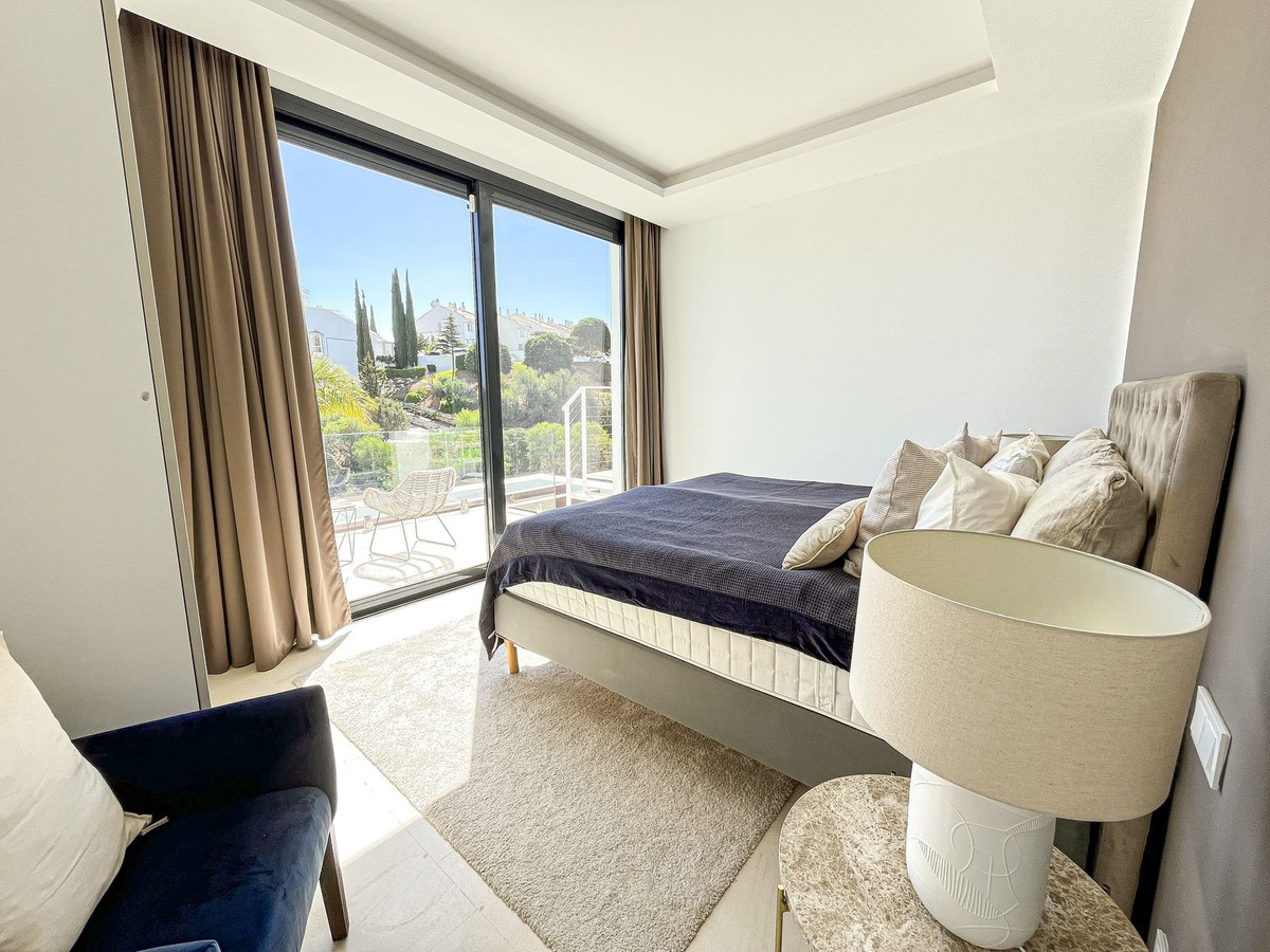 5 Bed Townhouse for sale in Cabopino Costa Del Sol, Málaga, Spain