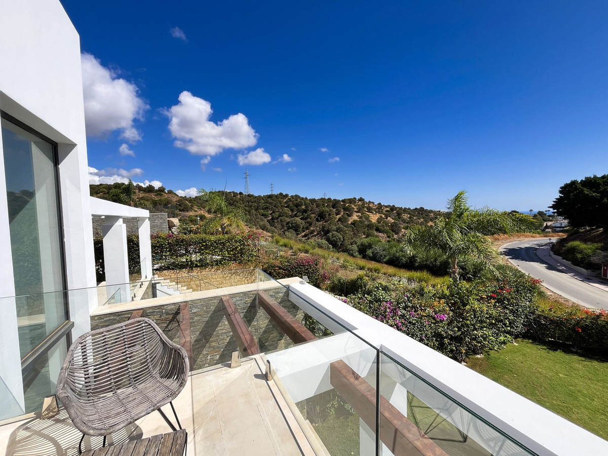 5 Bed Townhouse for sale in Cabopino Costa Del Sol, Málaga, Spain
