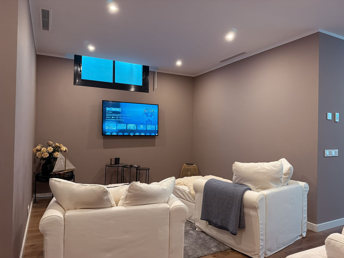 5 Bed Townhouse for sale in Cabopino Costa Del Sol, Málaga, Spain