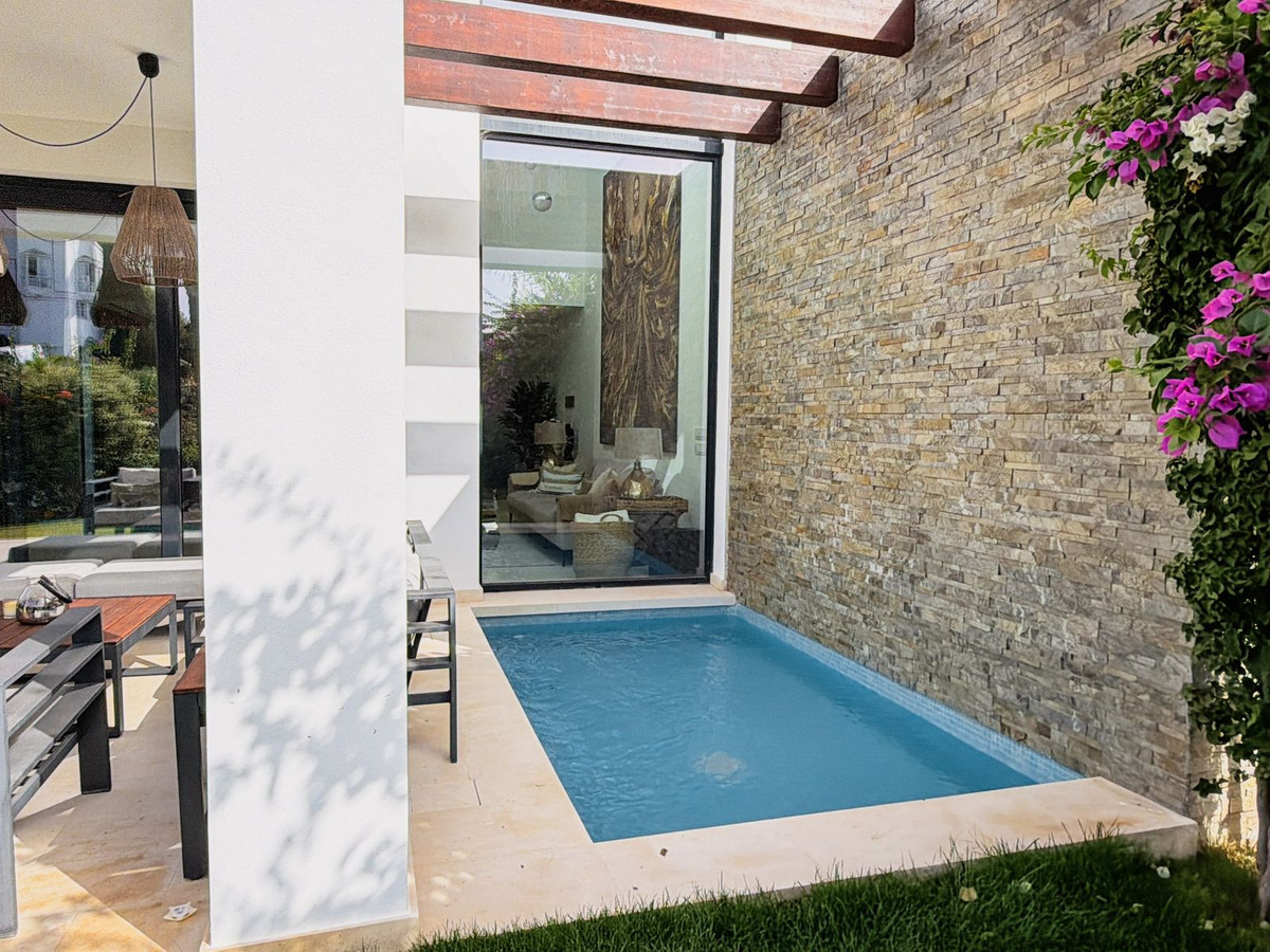 5 Bed Townhouse for sale in Cabopino Costa Del Sol, Málaga, Spain