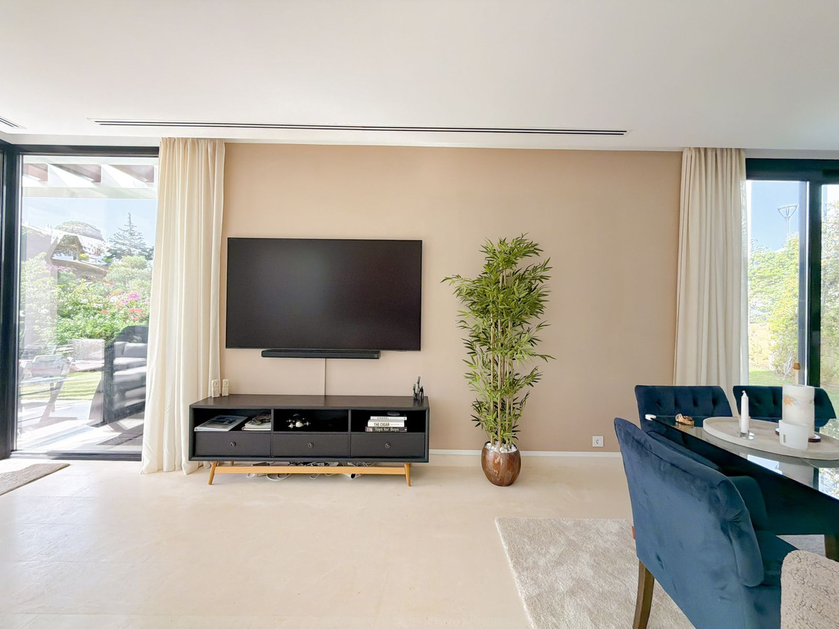 5 Bed Townhouse for sale in Cabopino Costa Del Sol, Málaga, Spain